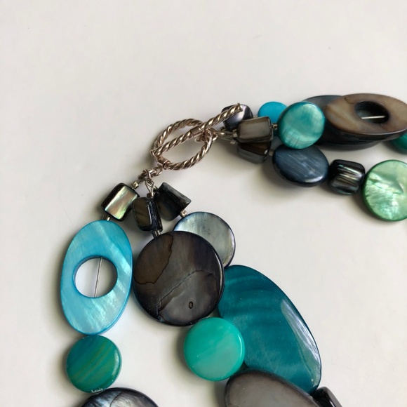 Made in Canada - Multi-coloured 3-strand Necklace - Picture 3 of 4